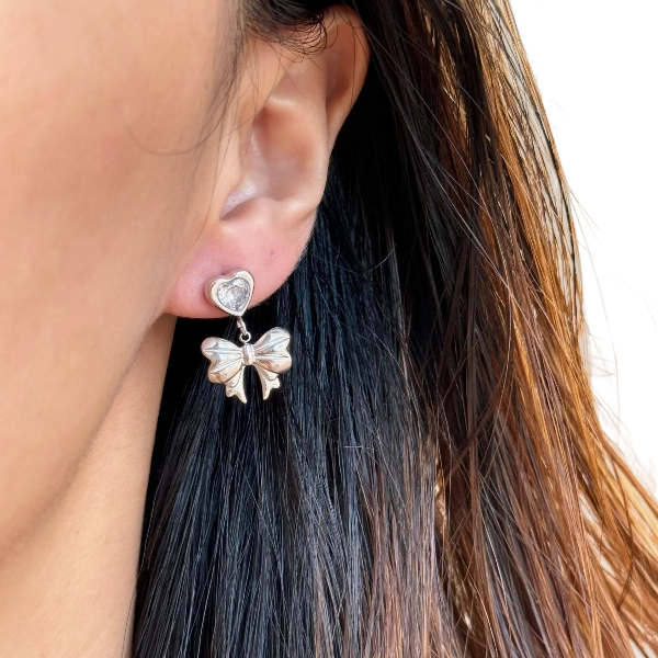 Sweetheart Bow Drops